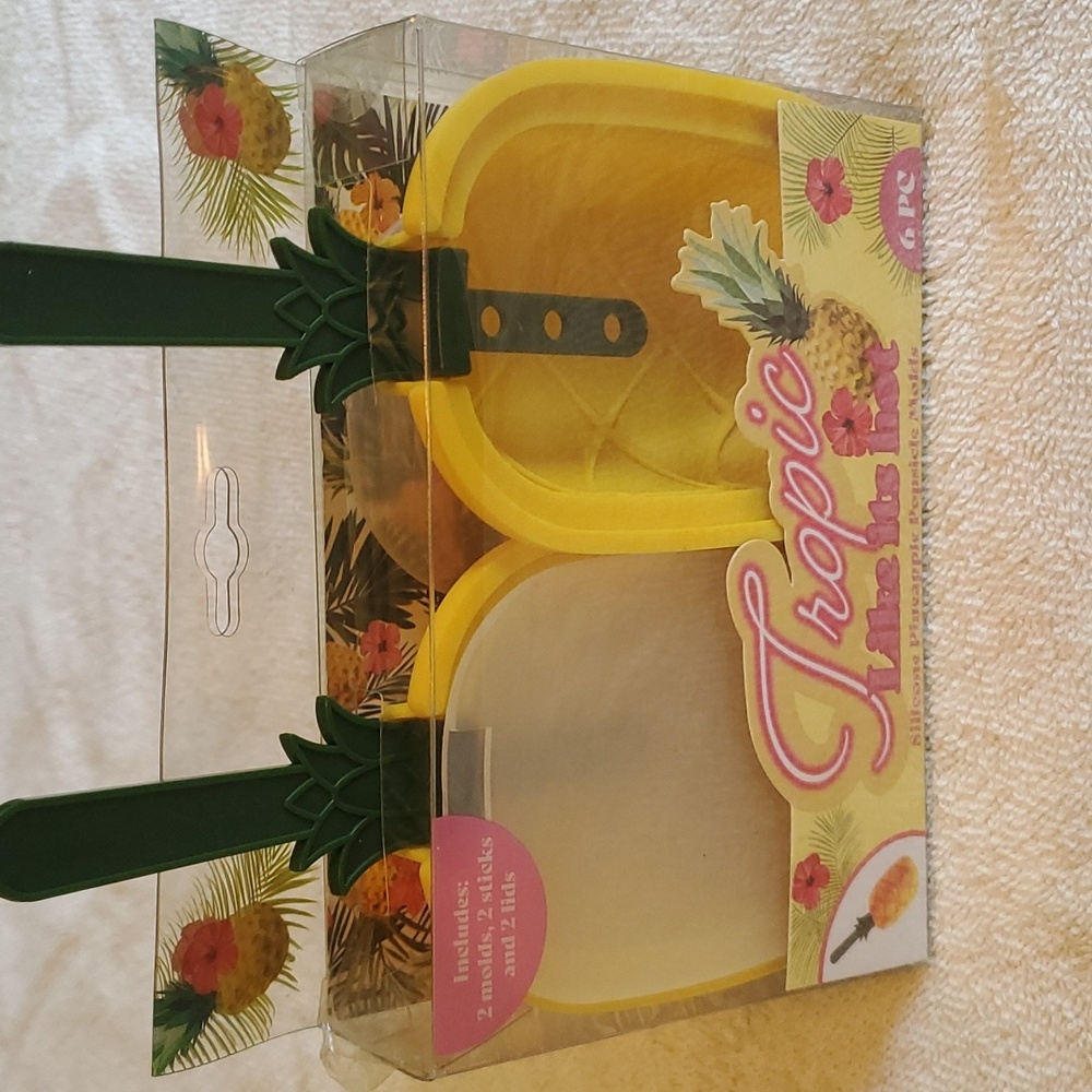 Silicone pineapple popsicle mold.